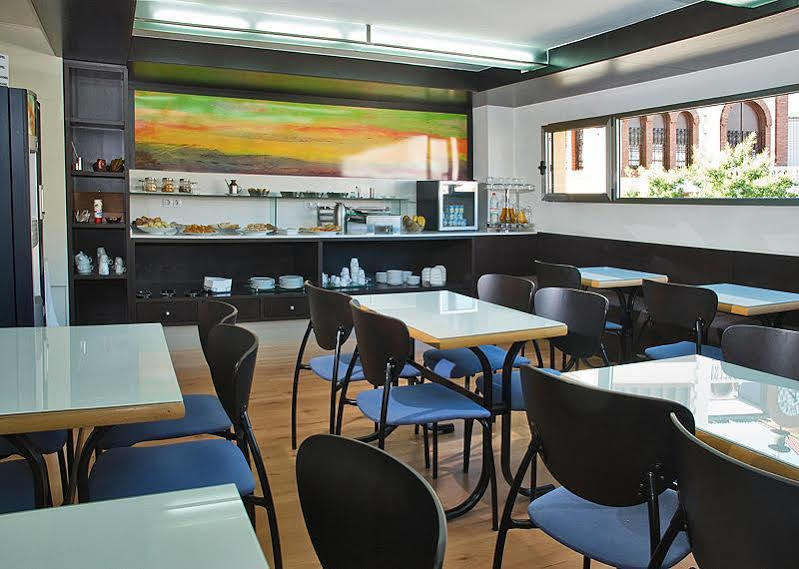 Hotel Belcaire La Vall d'Uixo Bagian luar foto